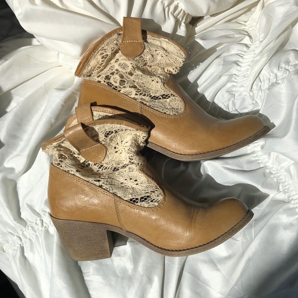 Mudd Booties - Picture 4 of 8